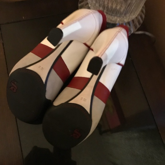 Shoes - Picture 2 of 3